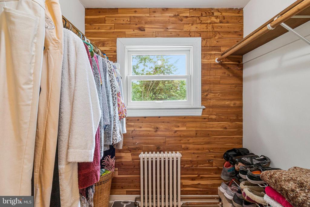 17 Cedar St