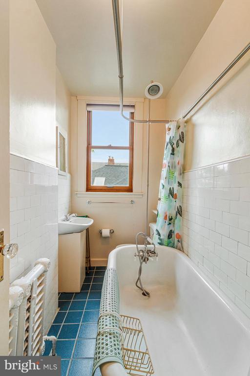 17 Cedar St