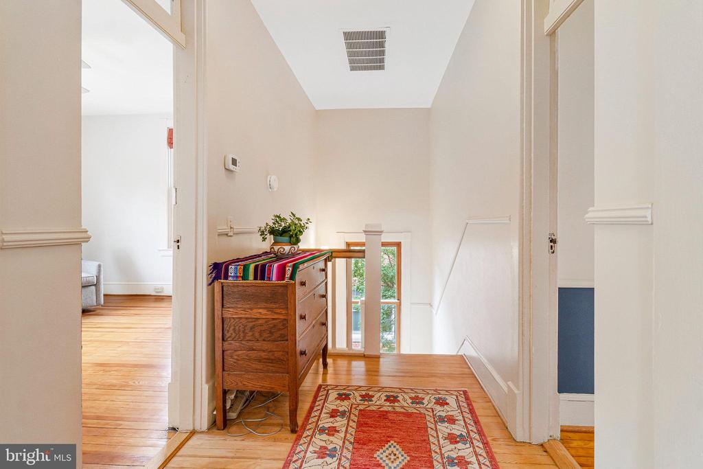 17 Cedar St
