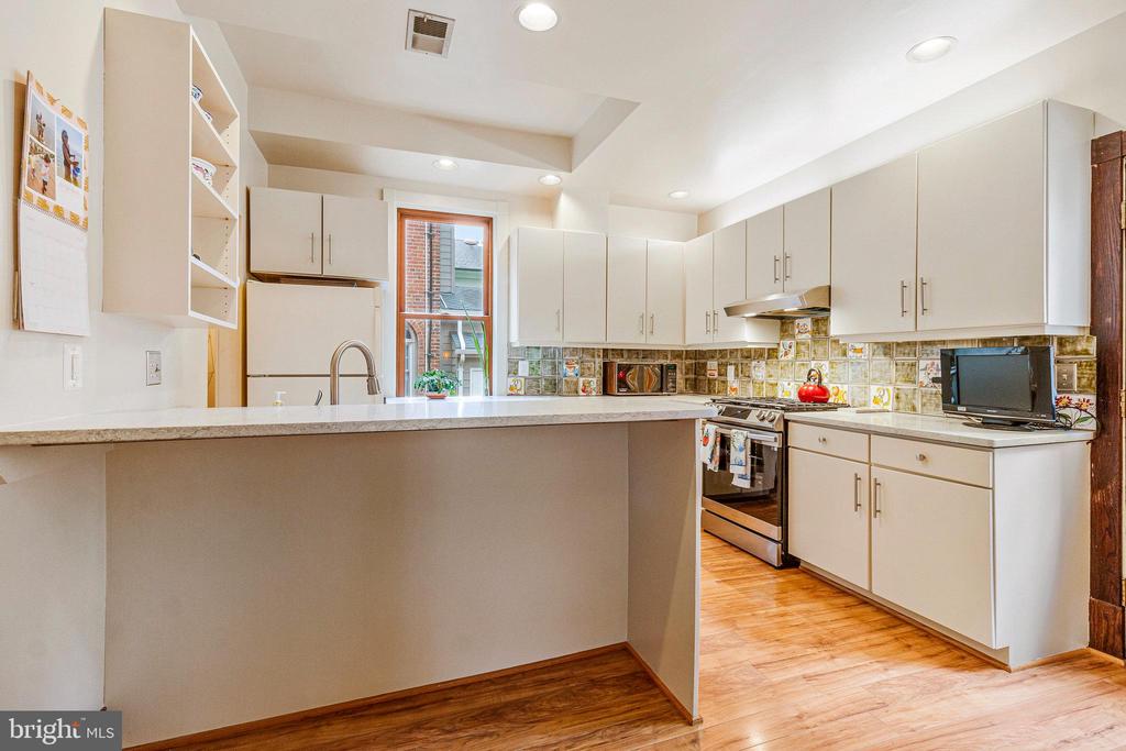 17 Cedar St