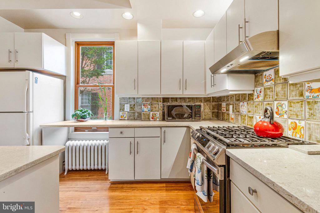 17 Cedar St