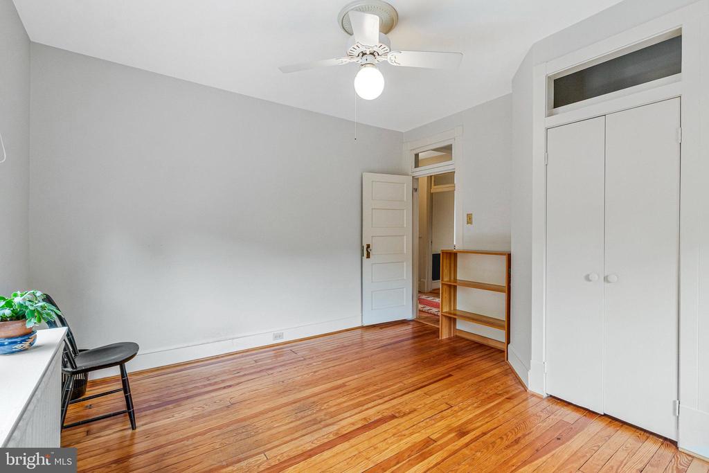 17 Cedar St