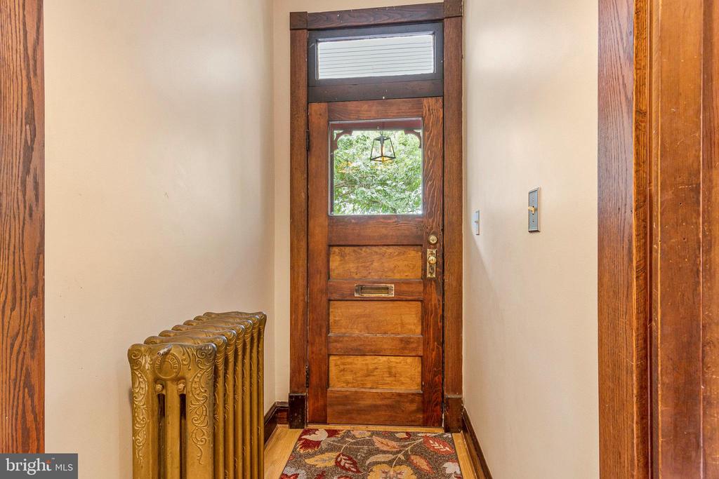 17 Cedar St