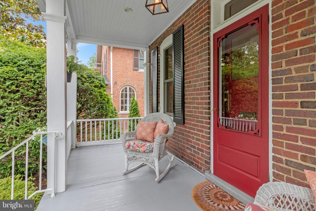17 Cedar St