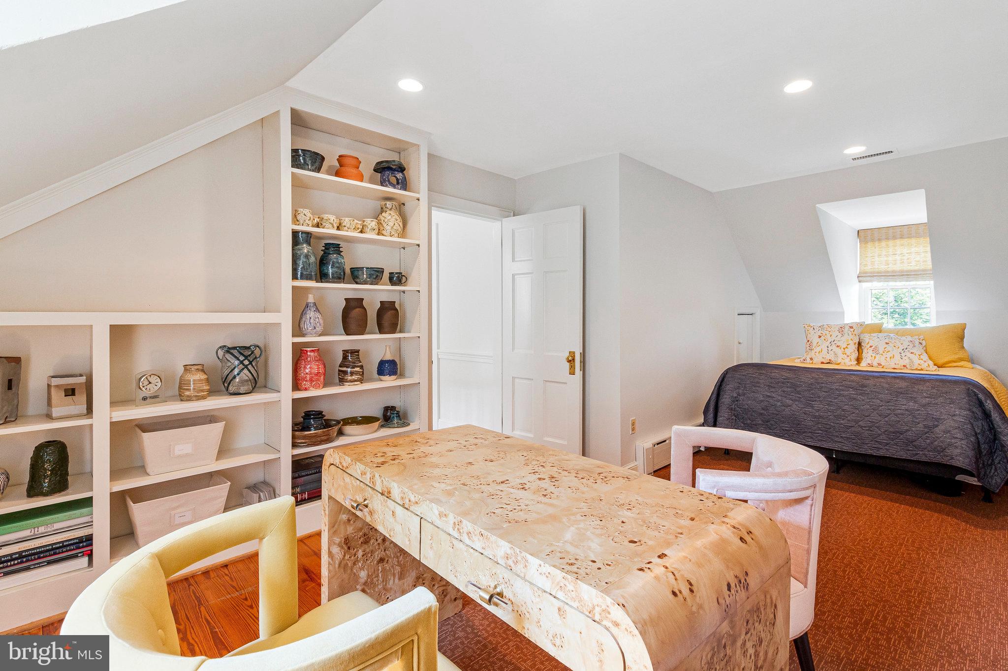 412 N View Ter