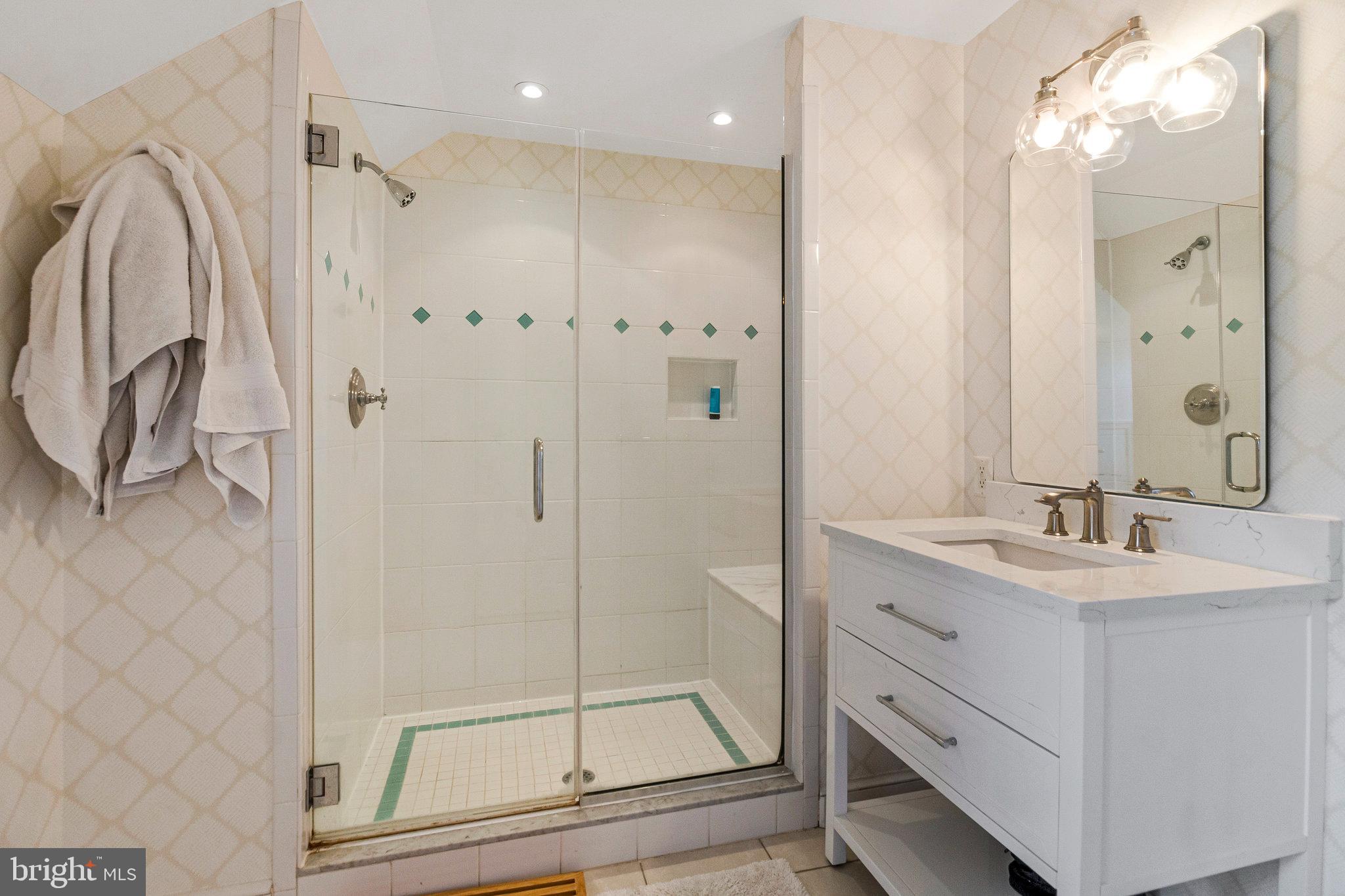 412 N View Ter