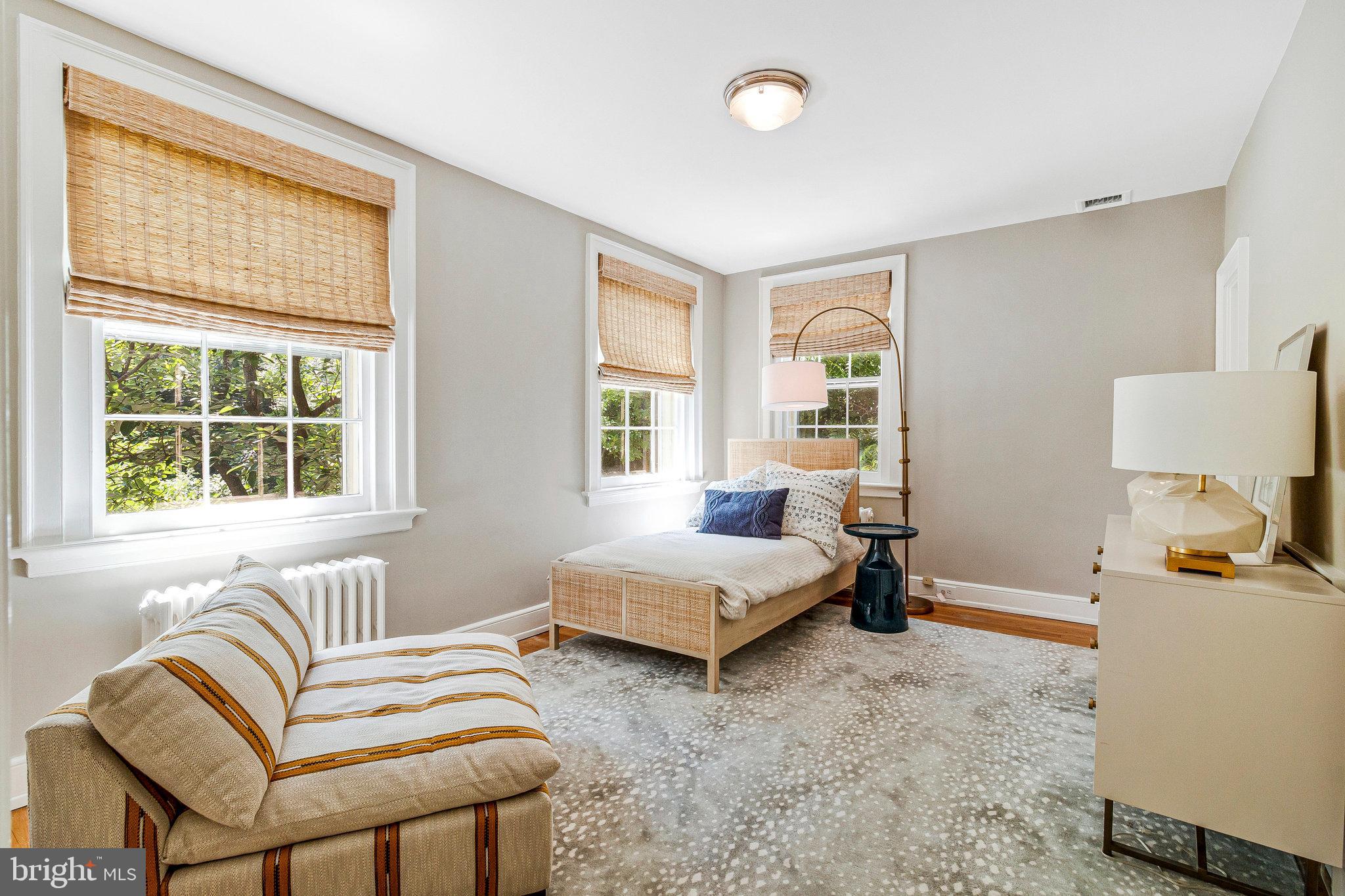 412 N View Ter
