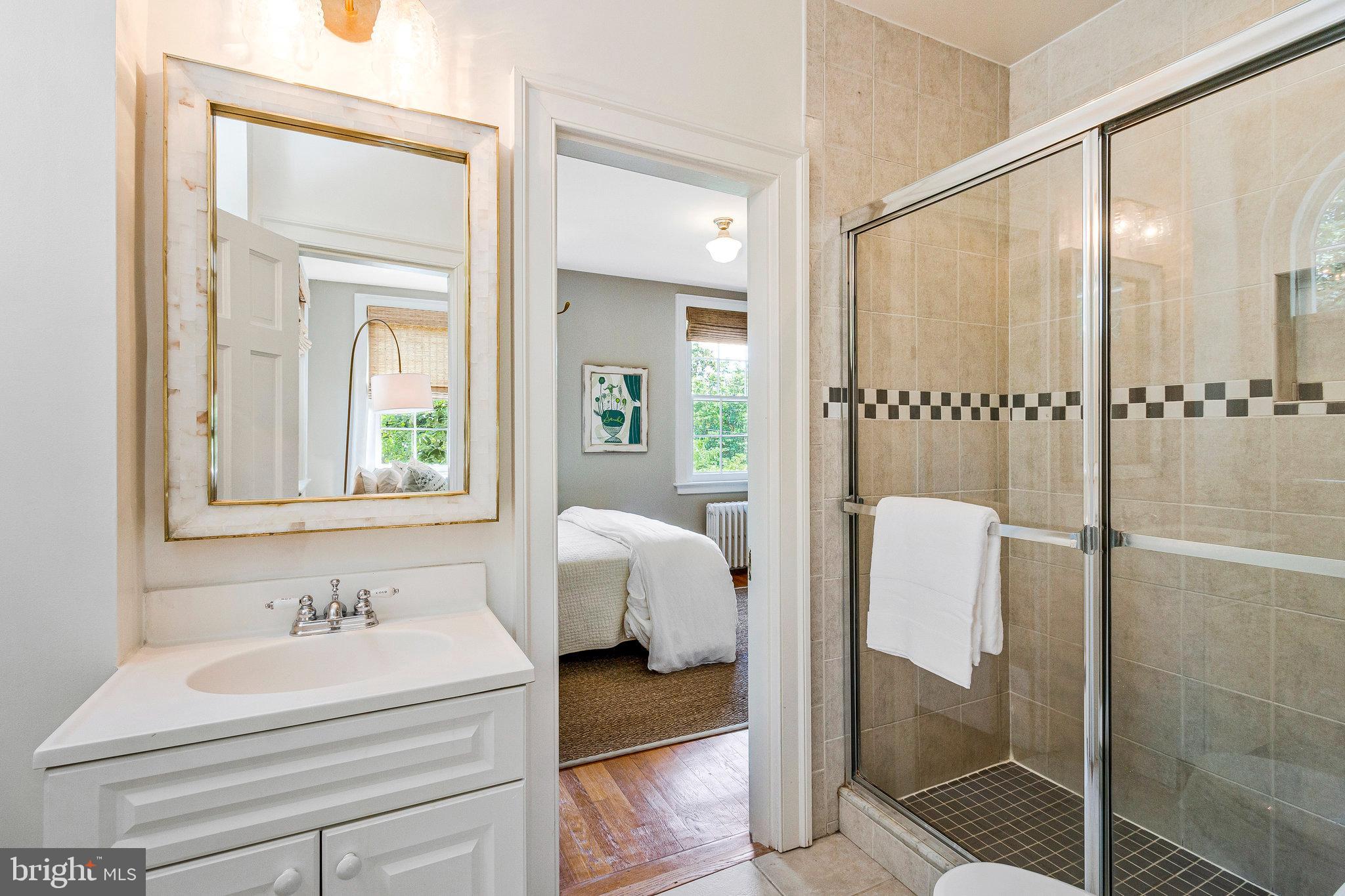 412 N View Ter