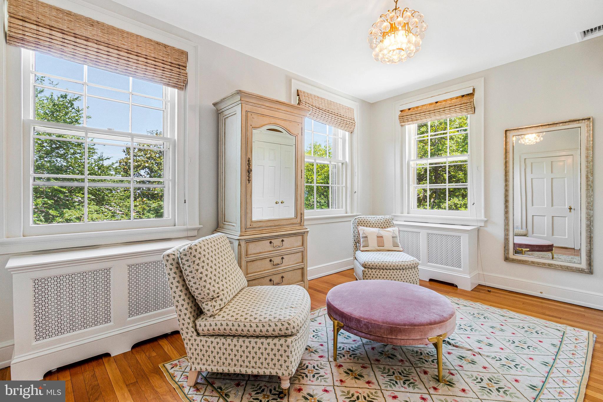 412 N View Ter