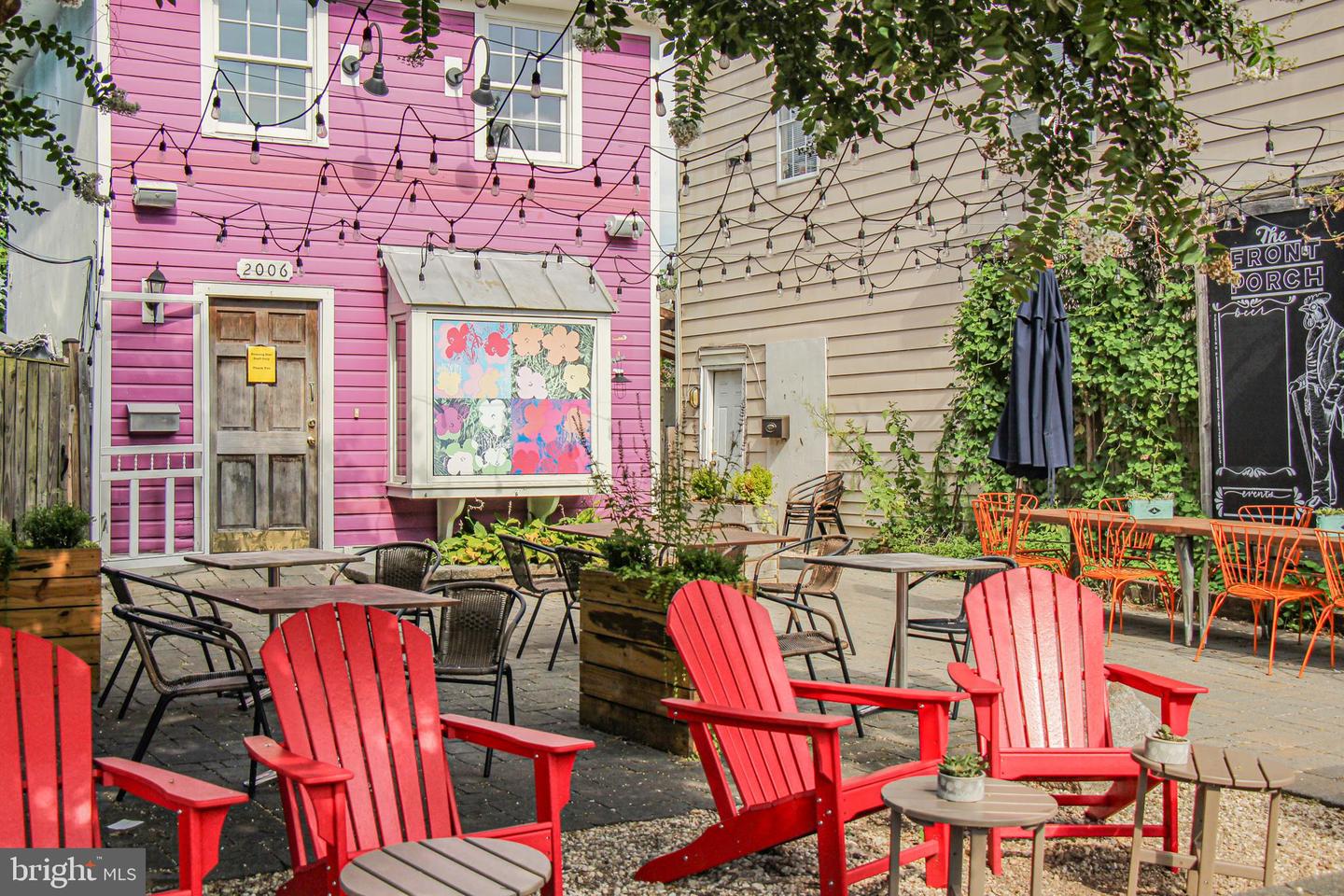 425 LAVERNE AVE