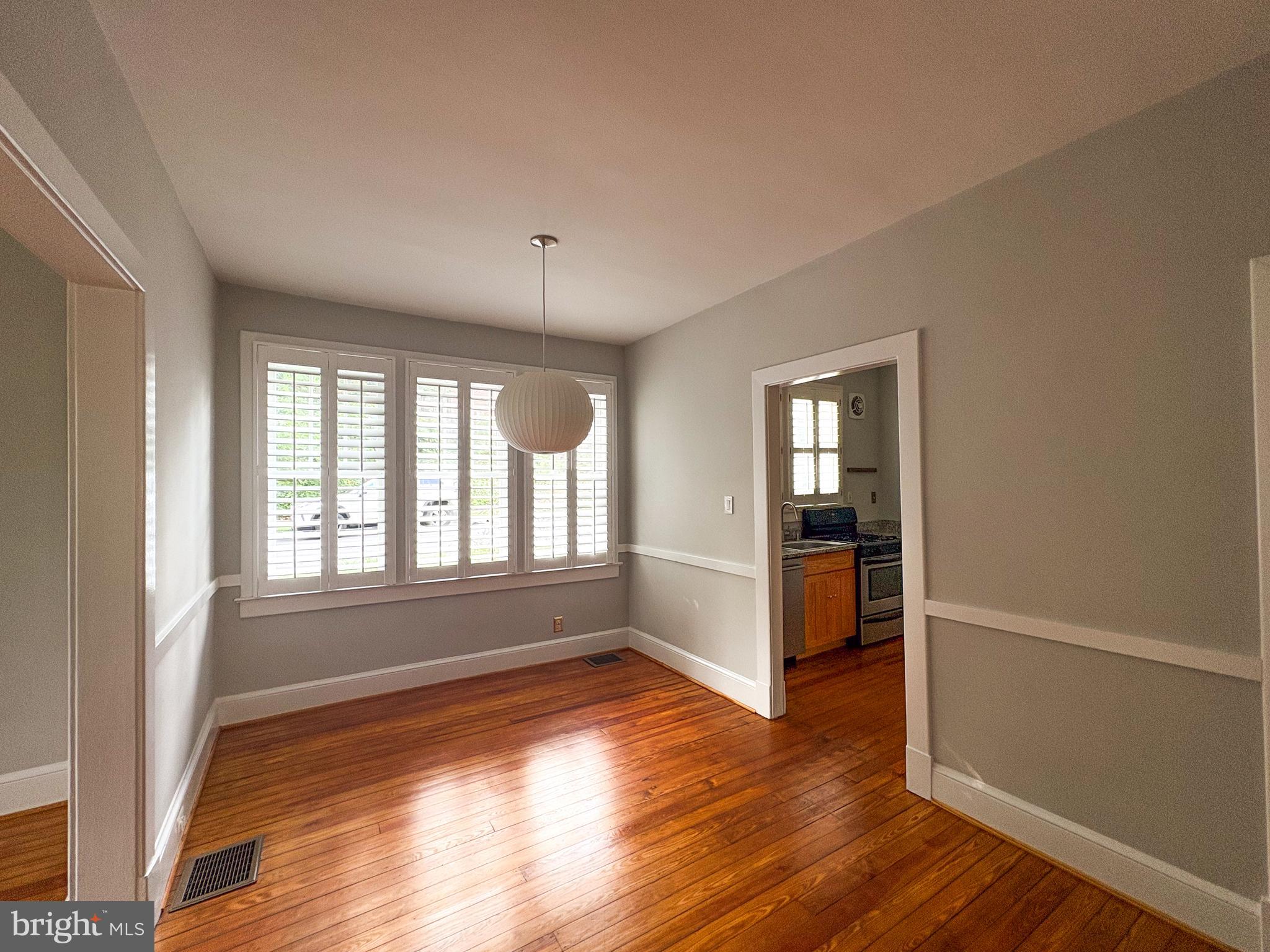 27 W WYATT AVE