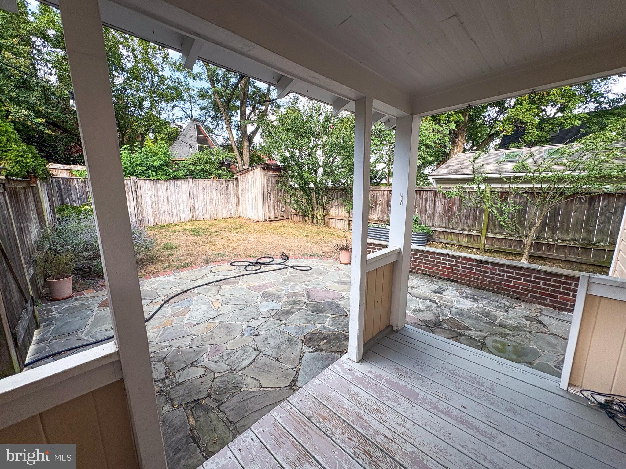 27 W WYATT AVE