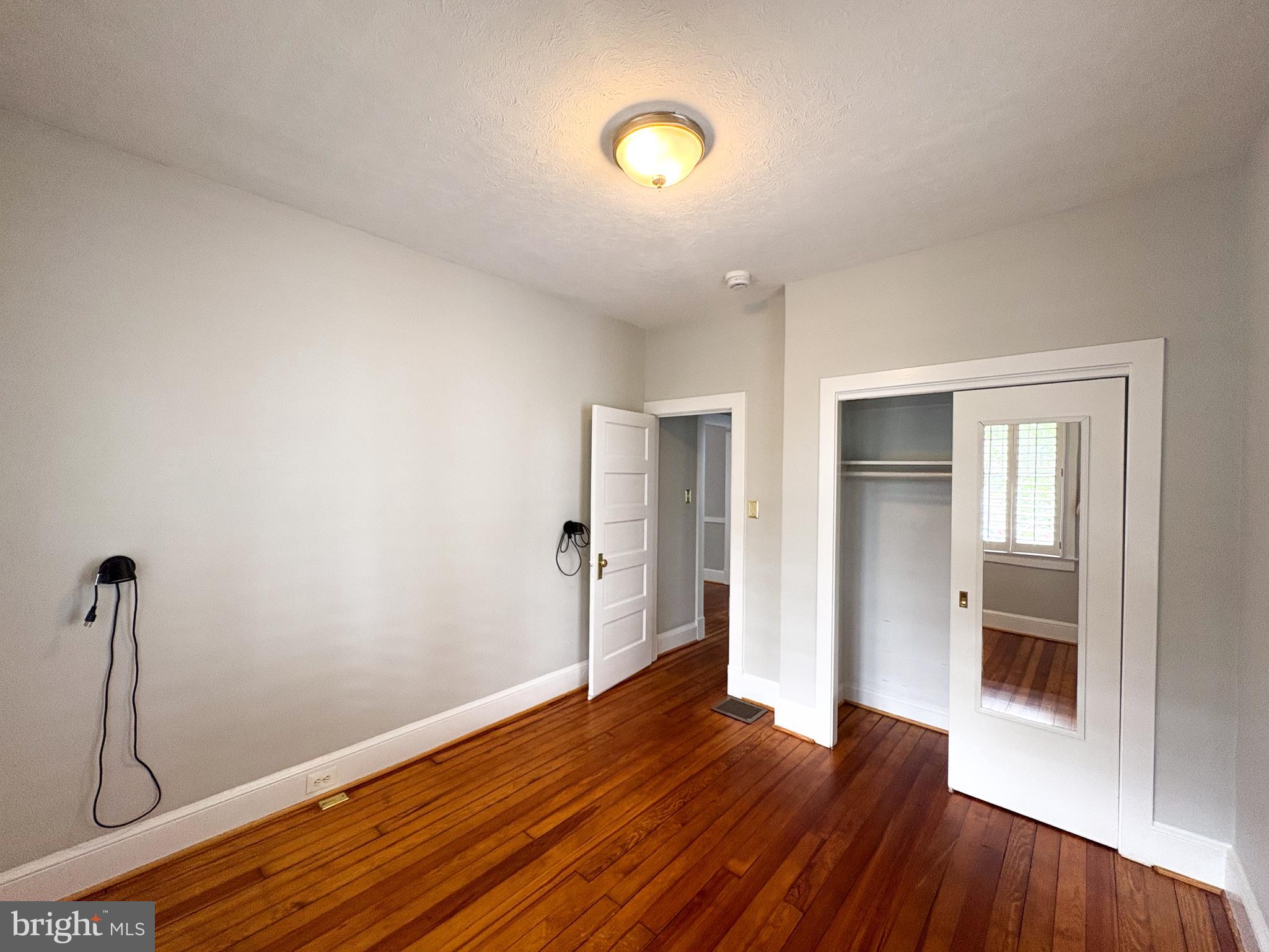27 W WYATT AVE