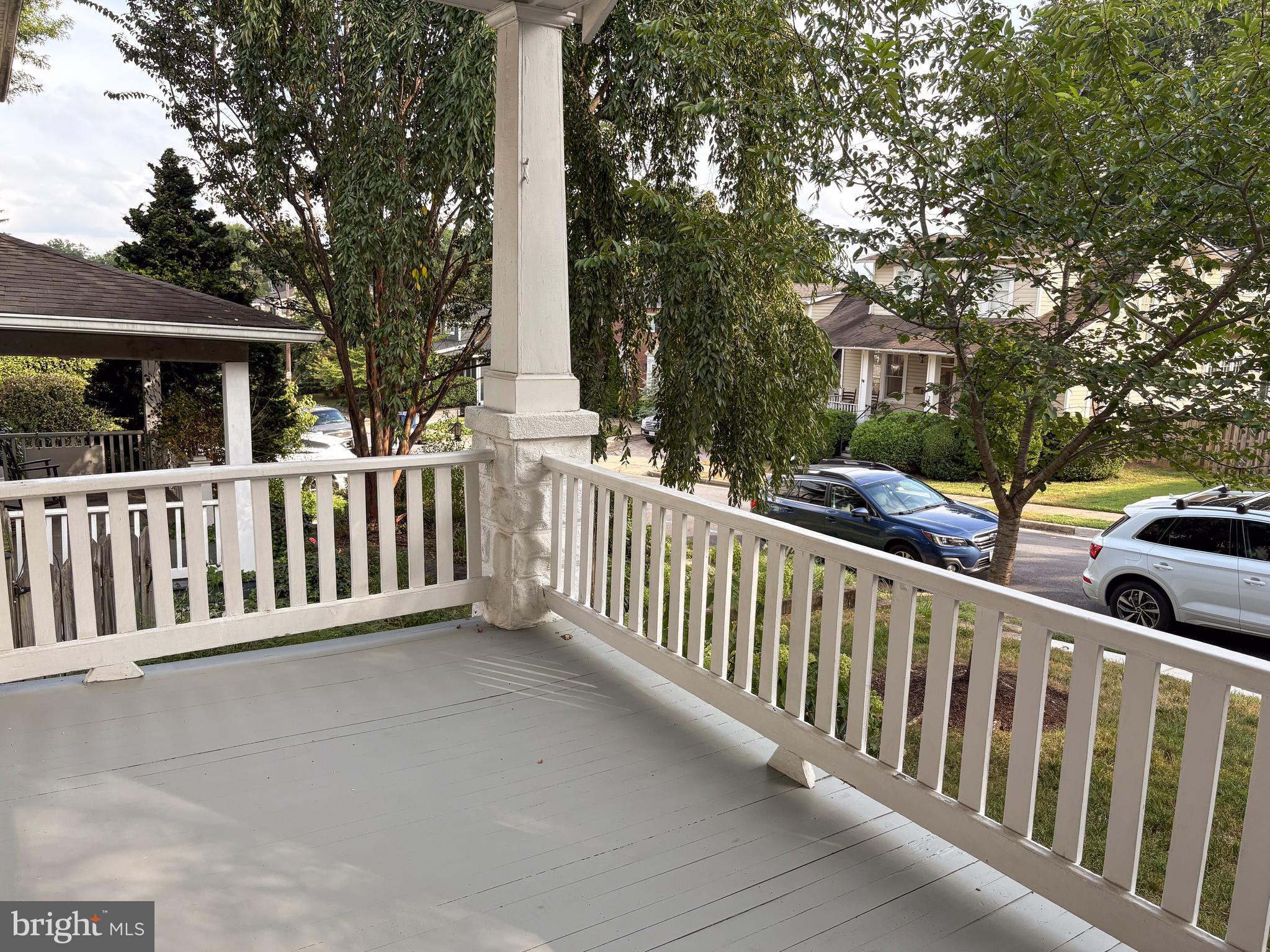 27 W WYATT AVE