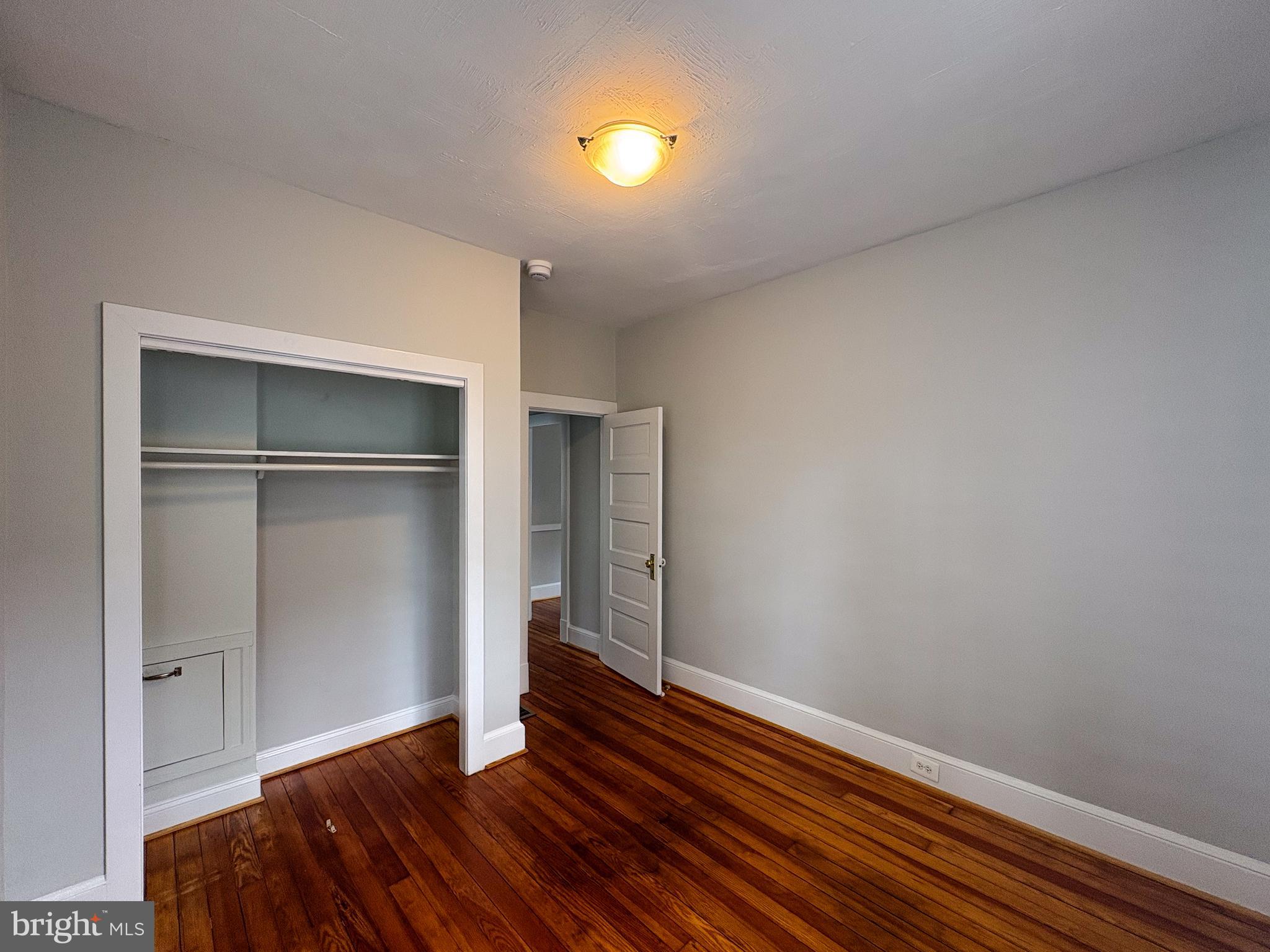 27 W WYATT AVE