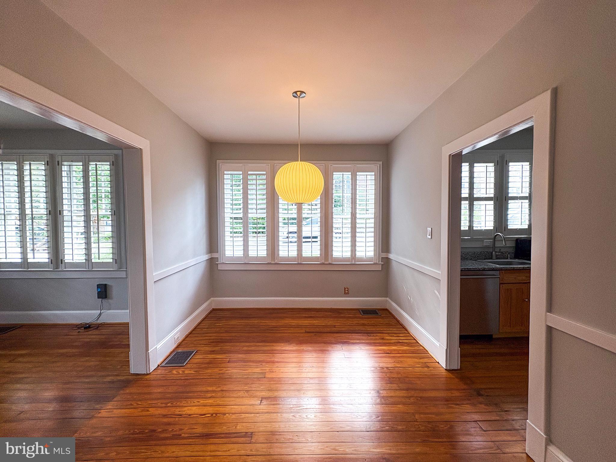 27 W WYATT AVE