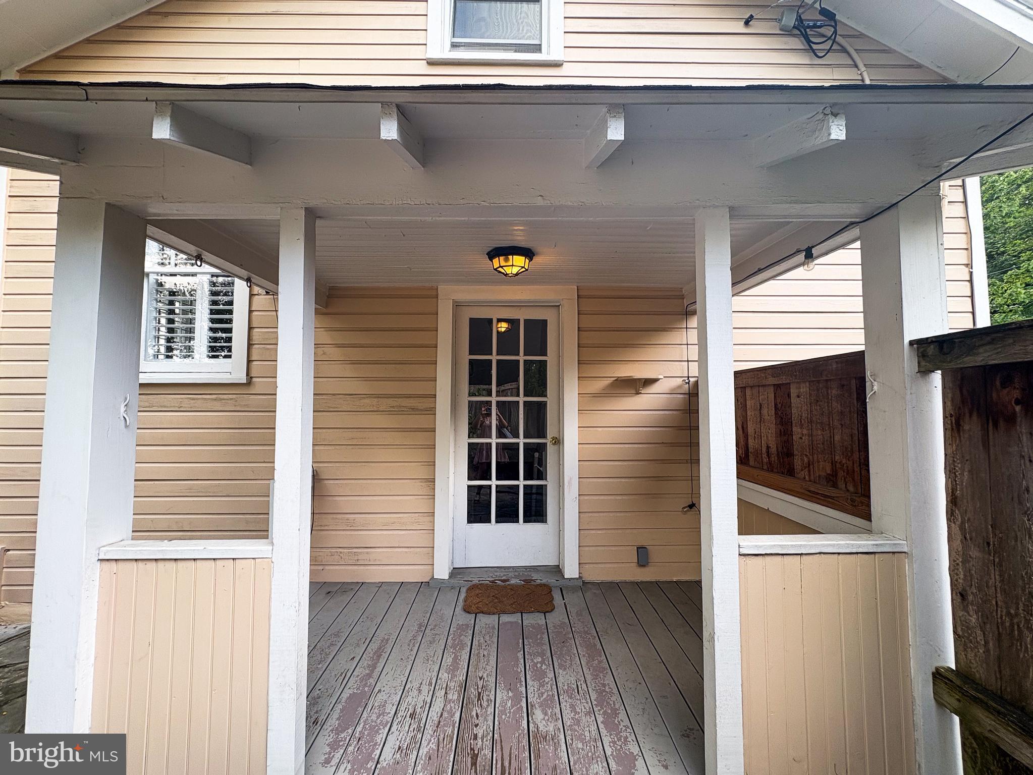 27 W WYATT AVE
