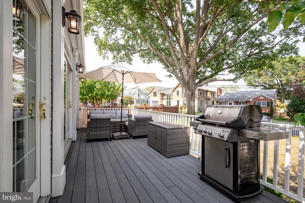 607 W VIEW TERRACE