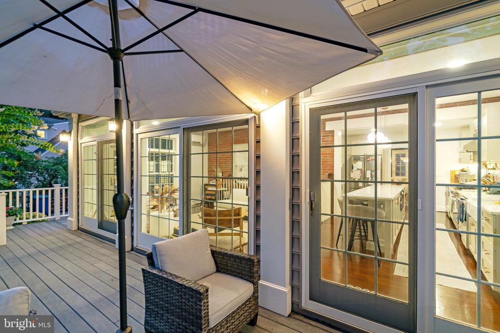 607 W VIEW TERRACE