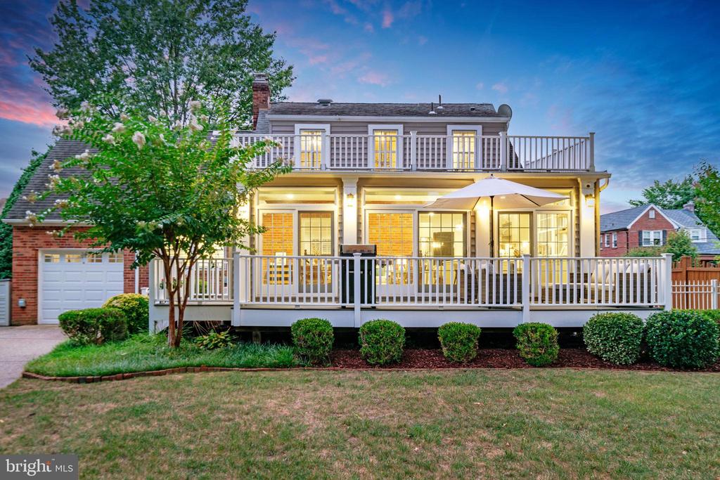 607 W VIEW TERRACE