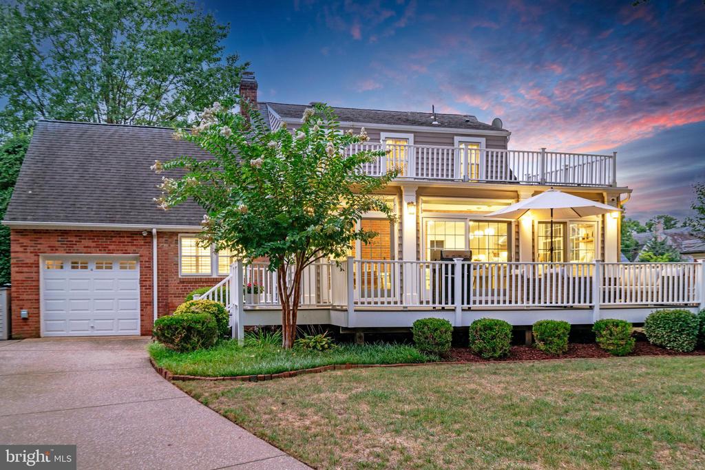 607 W VIEW TERRACE