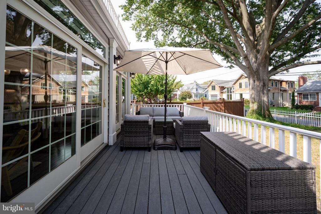 607 W VIEW TERRACE