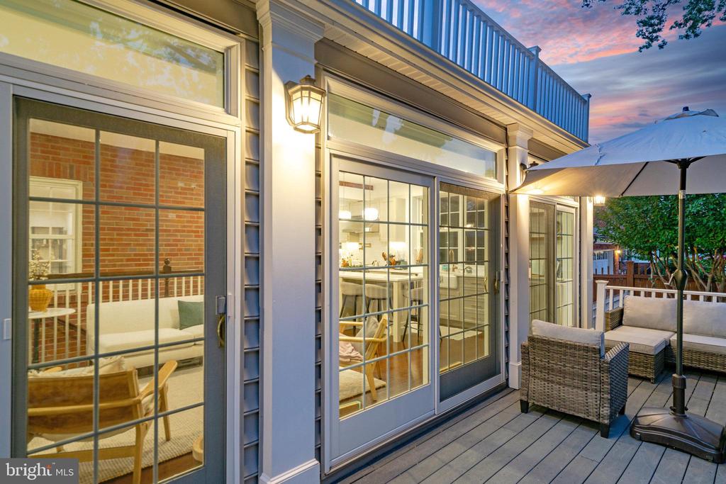 607 W VIEW TERRACE