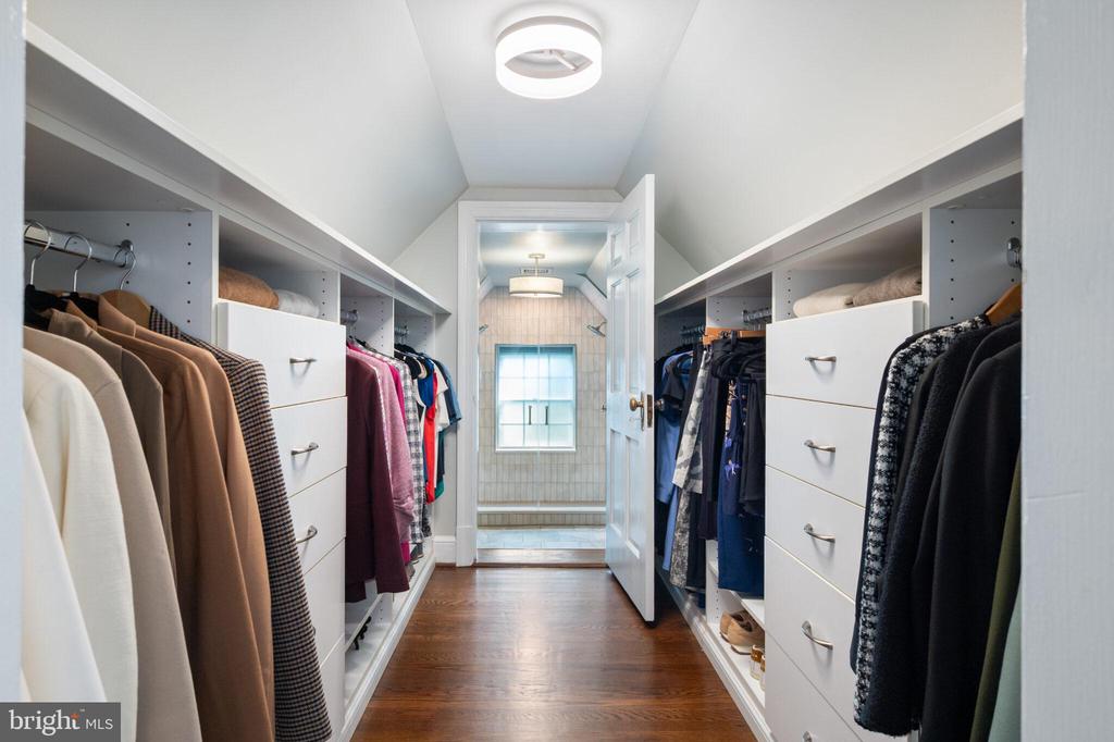 607 W VIEW TERRACE