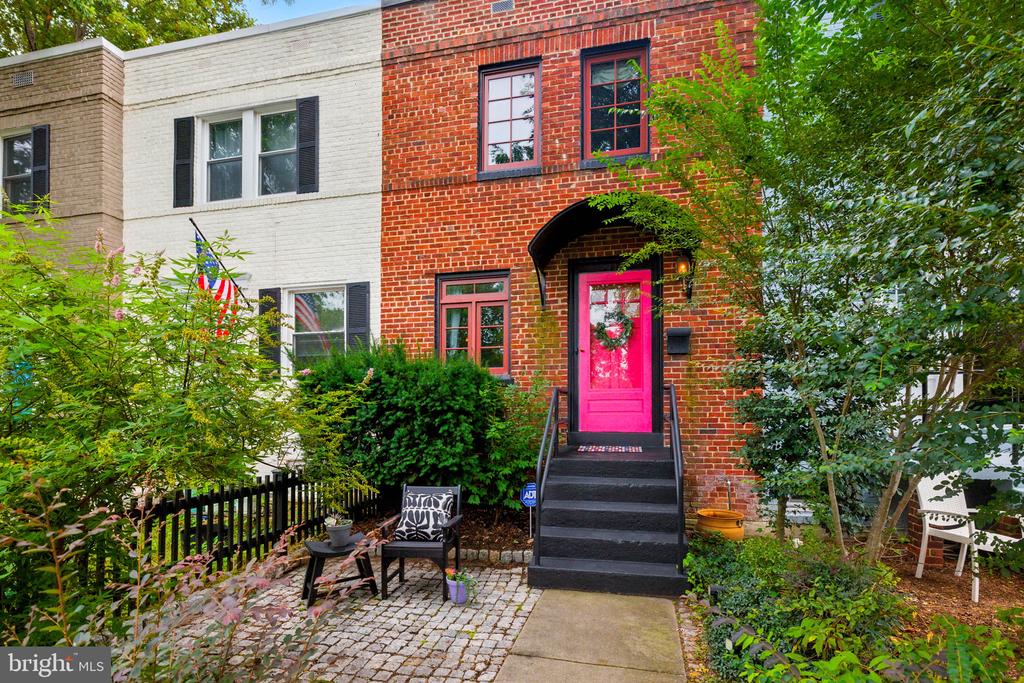333 MOUNT VERNON AVENUE
