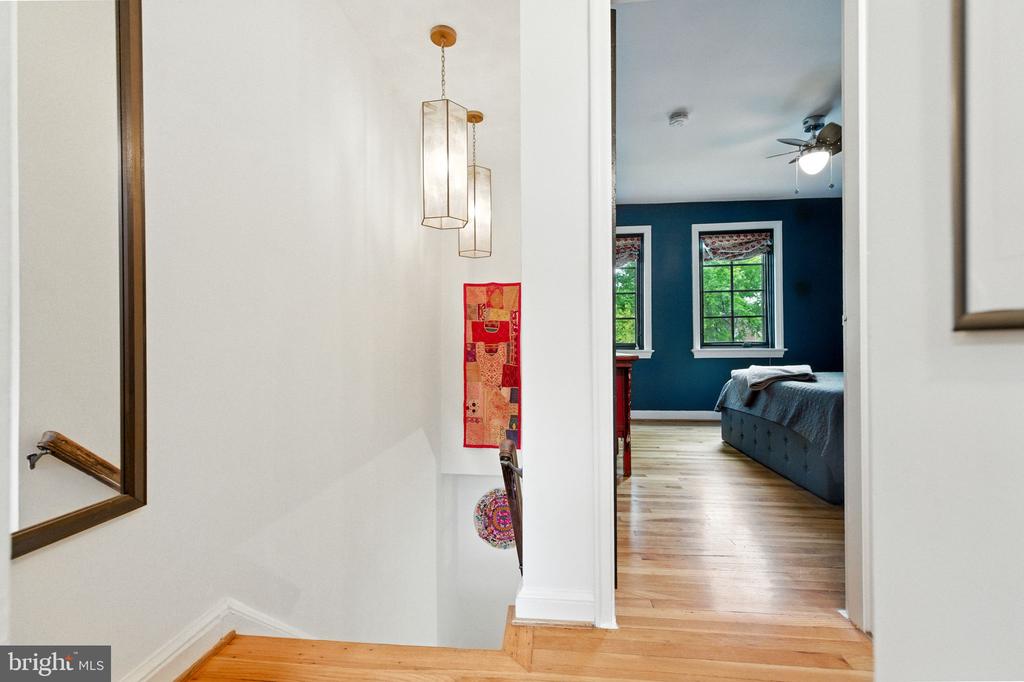 333 MOUNT VERNON AVENUE