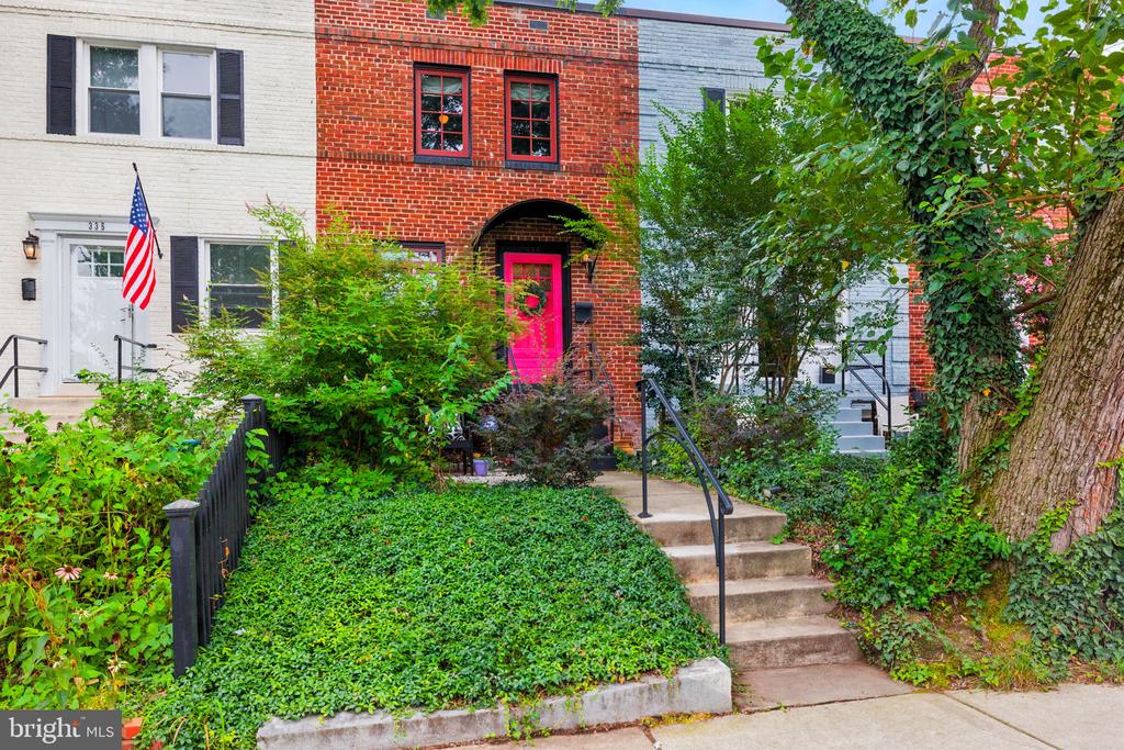 333 MOUNT VERNON AVENUE