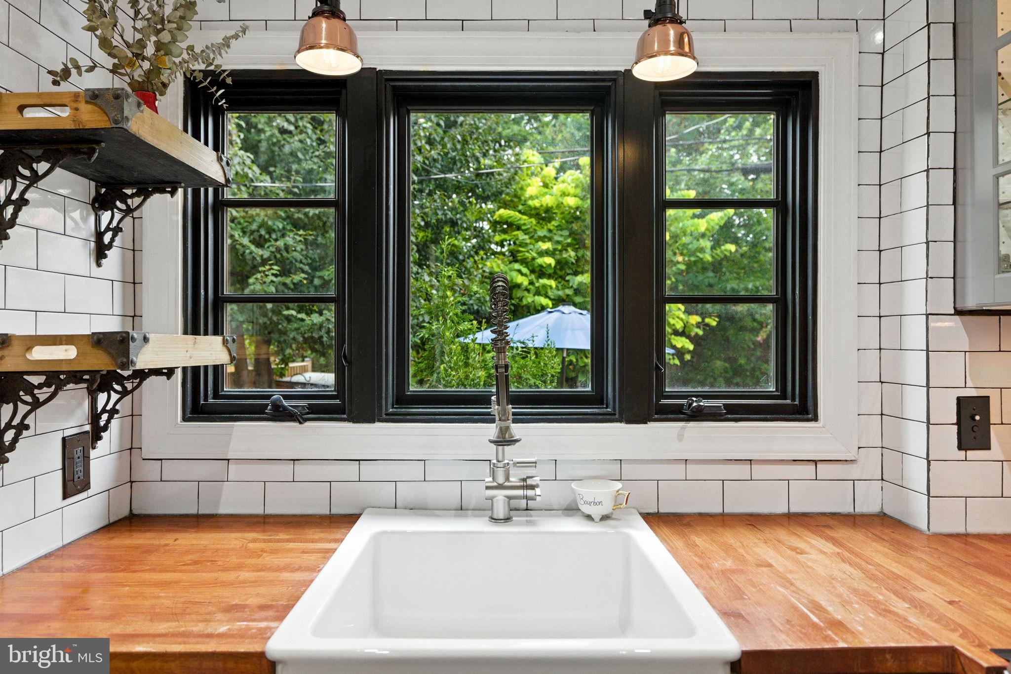 333 MOUNT VERNON AVENUE