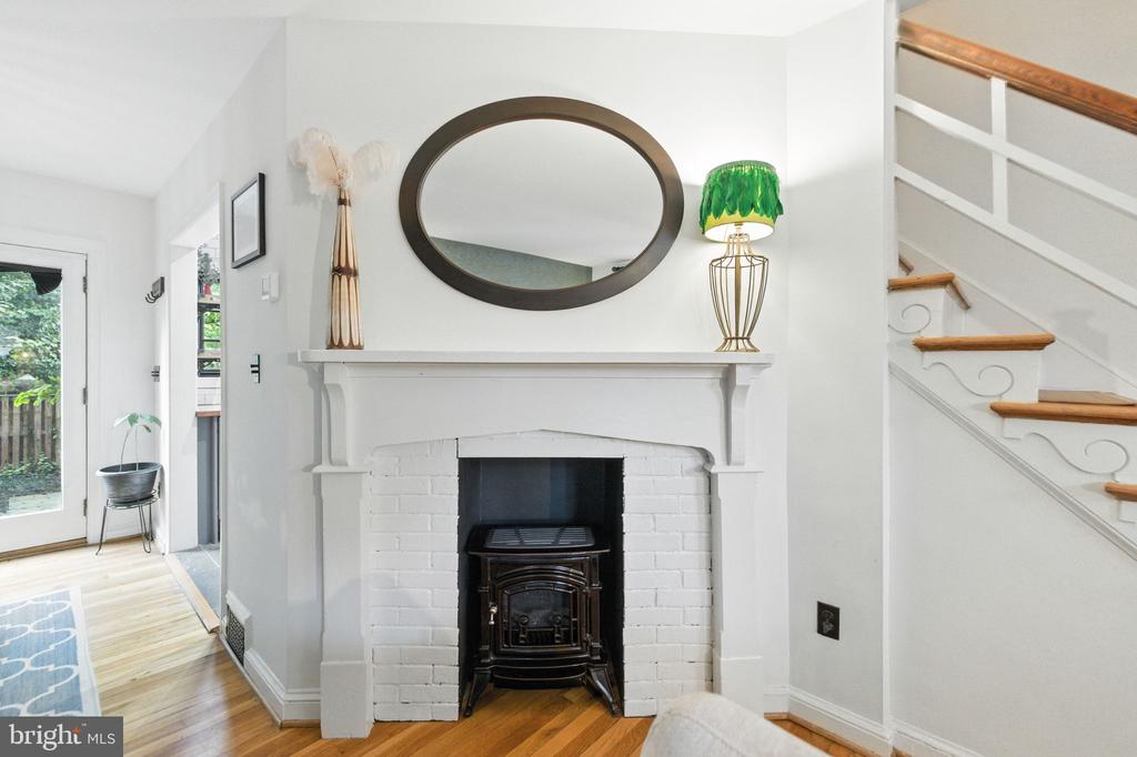 333 MOUNT VERNON AVENUE