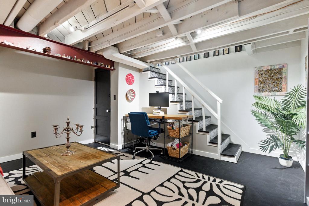 333 MOUNT VERNON AVENUE