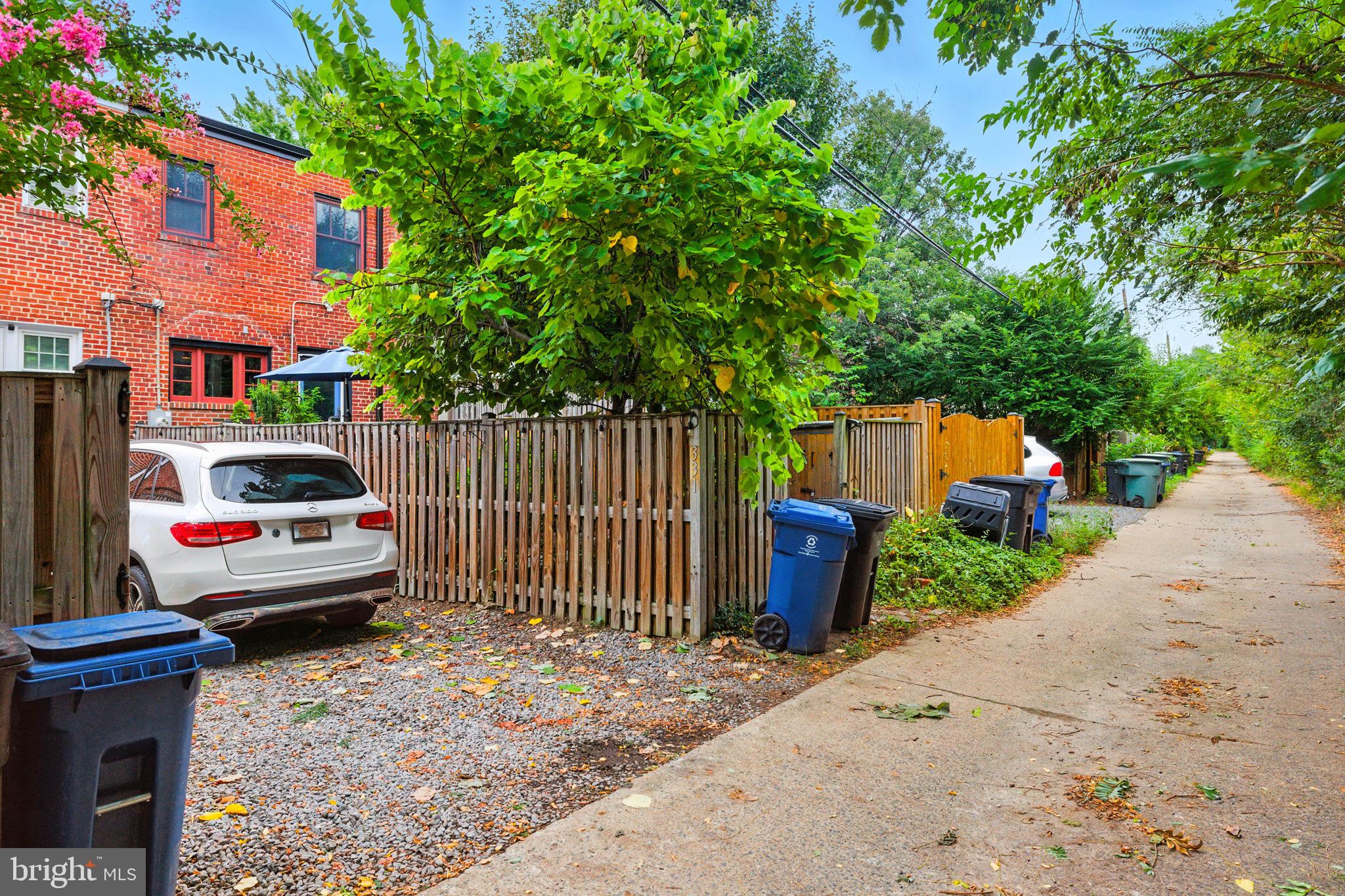 333 MOUNT VERNON AVENUE