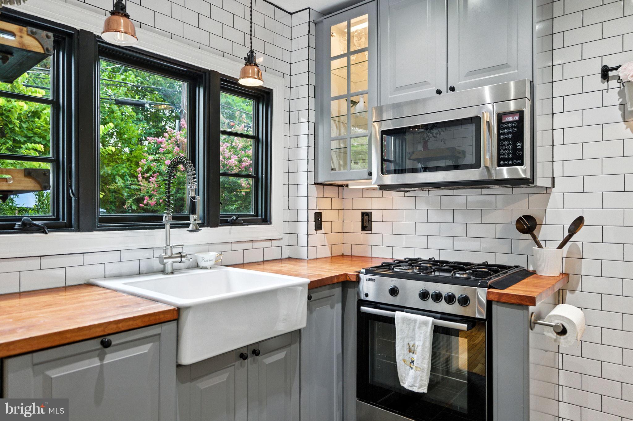 333 MOUNT VERNON AVENUE