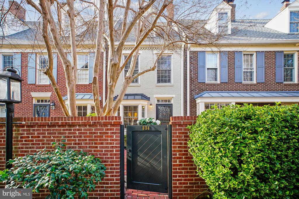 334 N SAINT ASAPH STREET N
