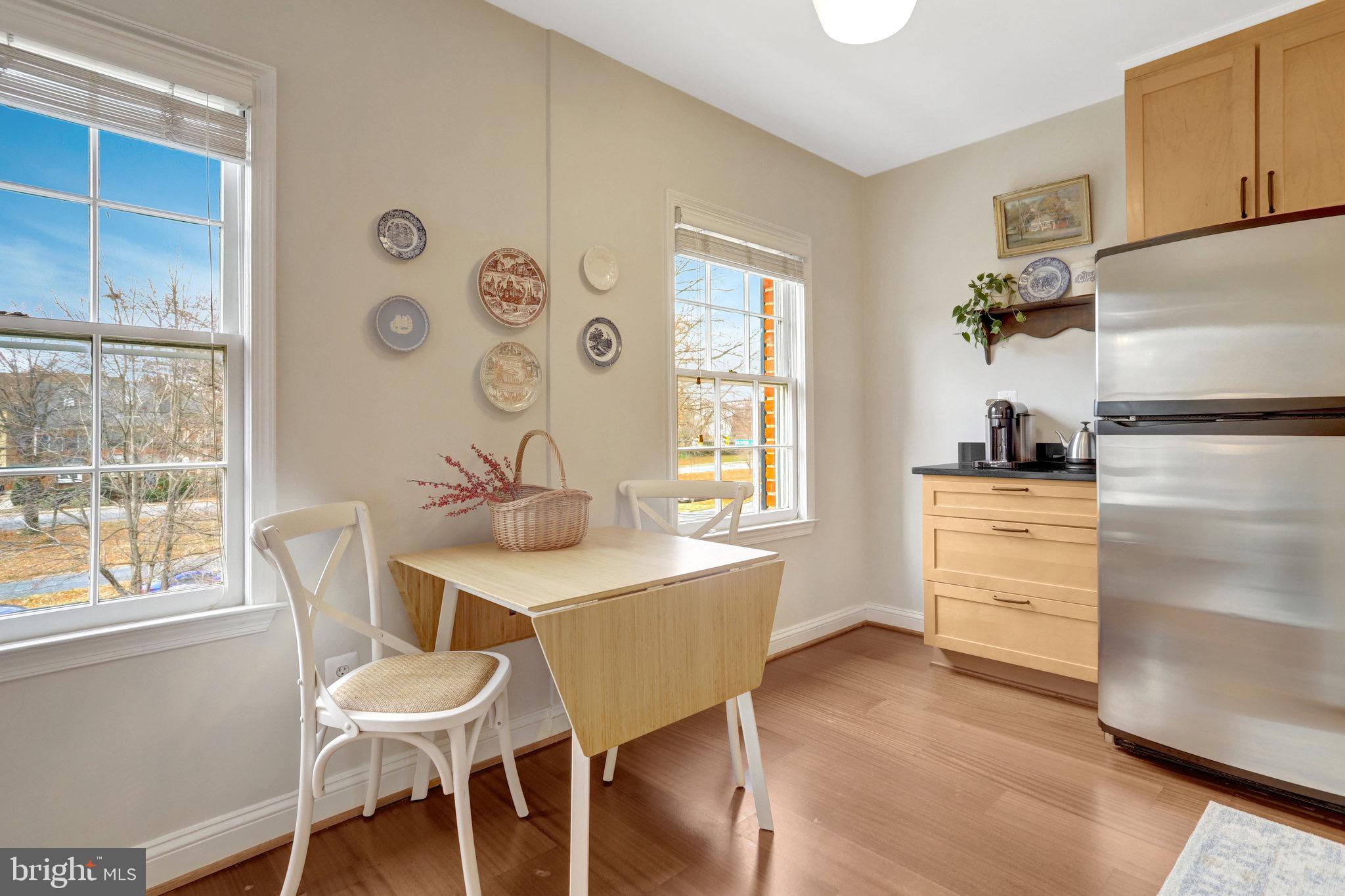 1251 E ABINGDON DRIVE 1121