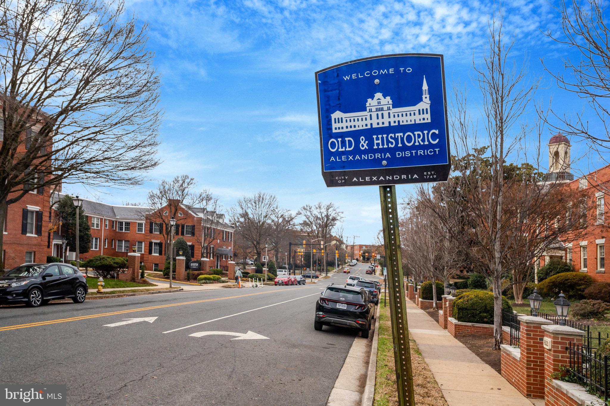 1251 E ABINGDON DRIVE 1121