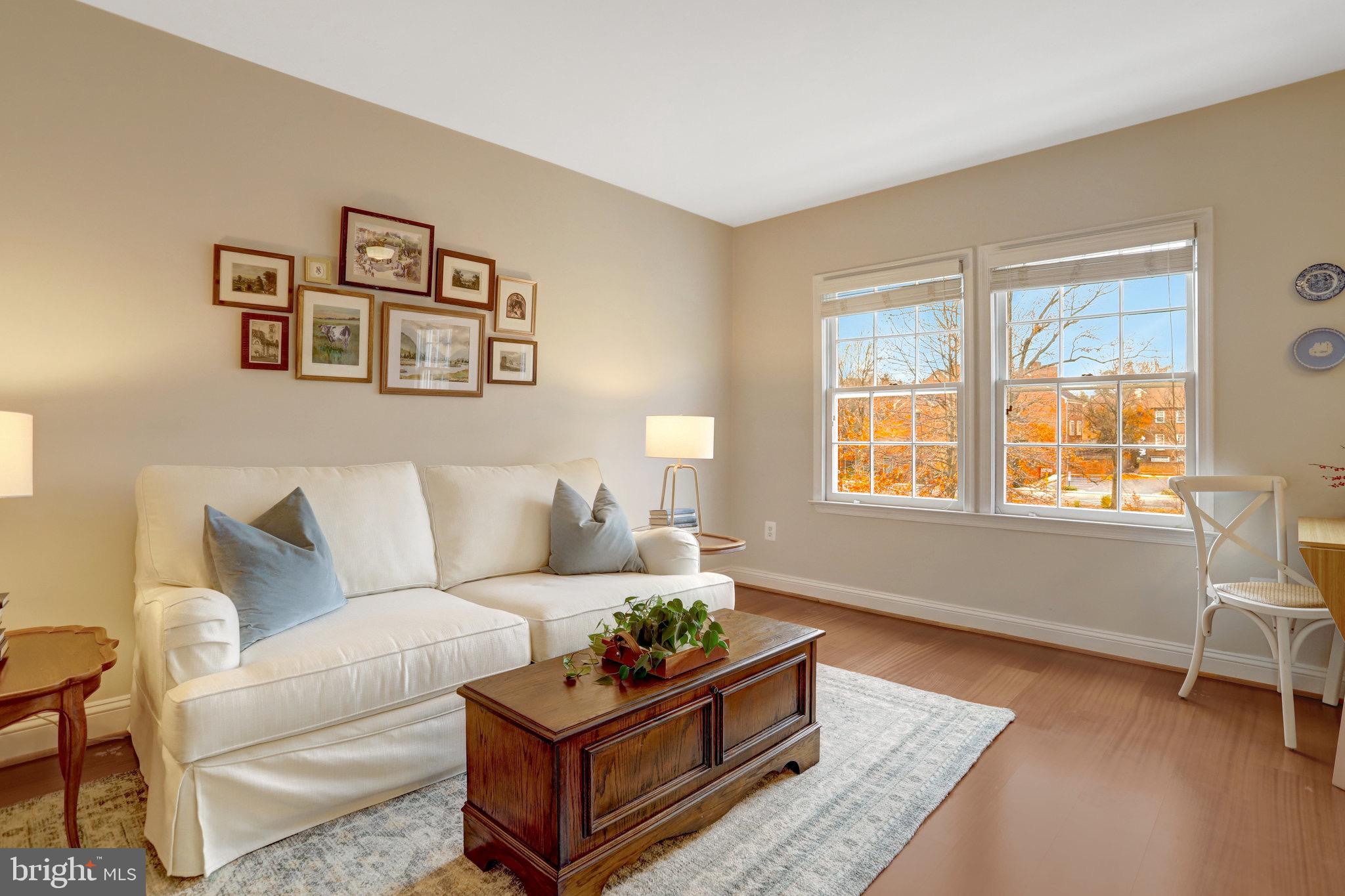 1251 E ABINGDON DRIVE 1121