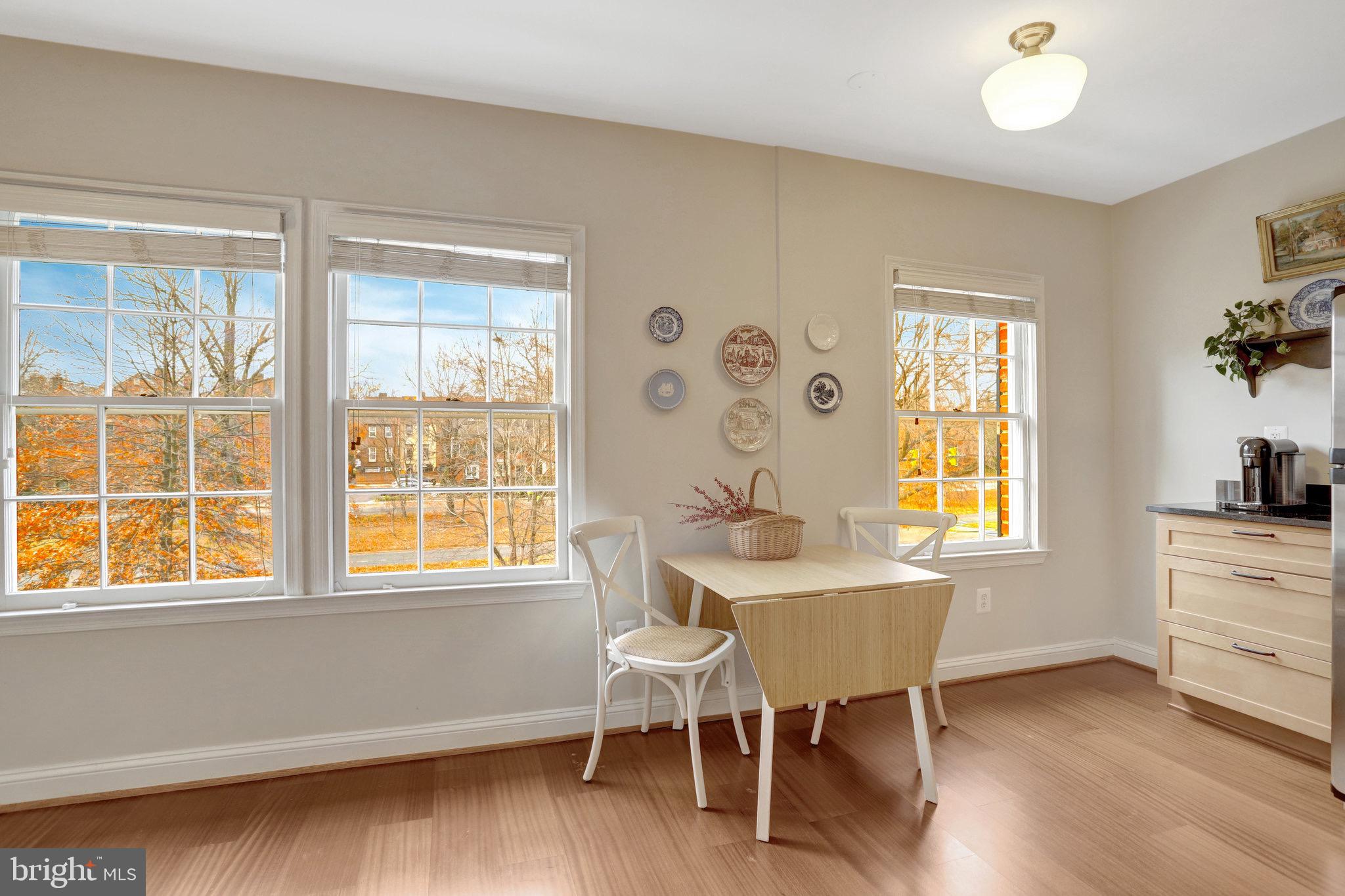 1251 E ABINGDON DRIVE 1121