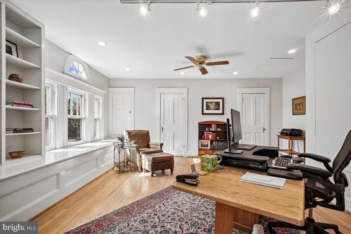 310 N VIEW TERRACE