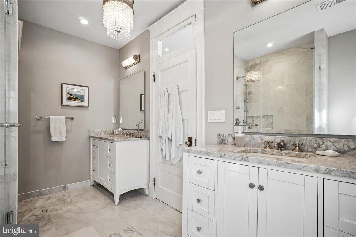310 N VIEW TERRACE