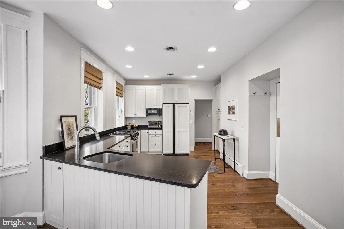 310 N VIEW TERRACE