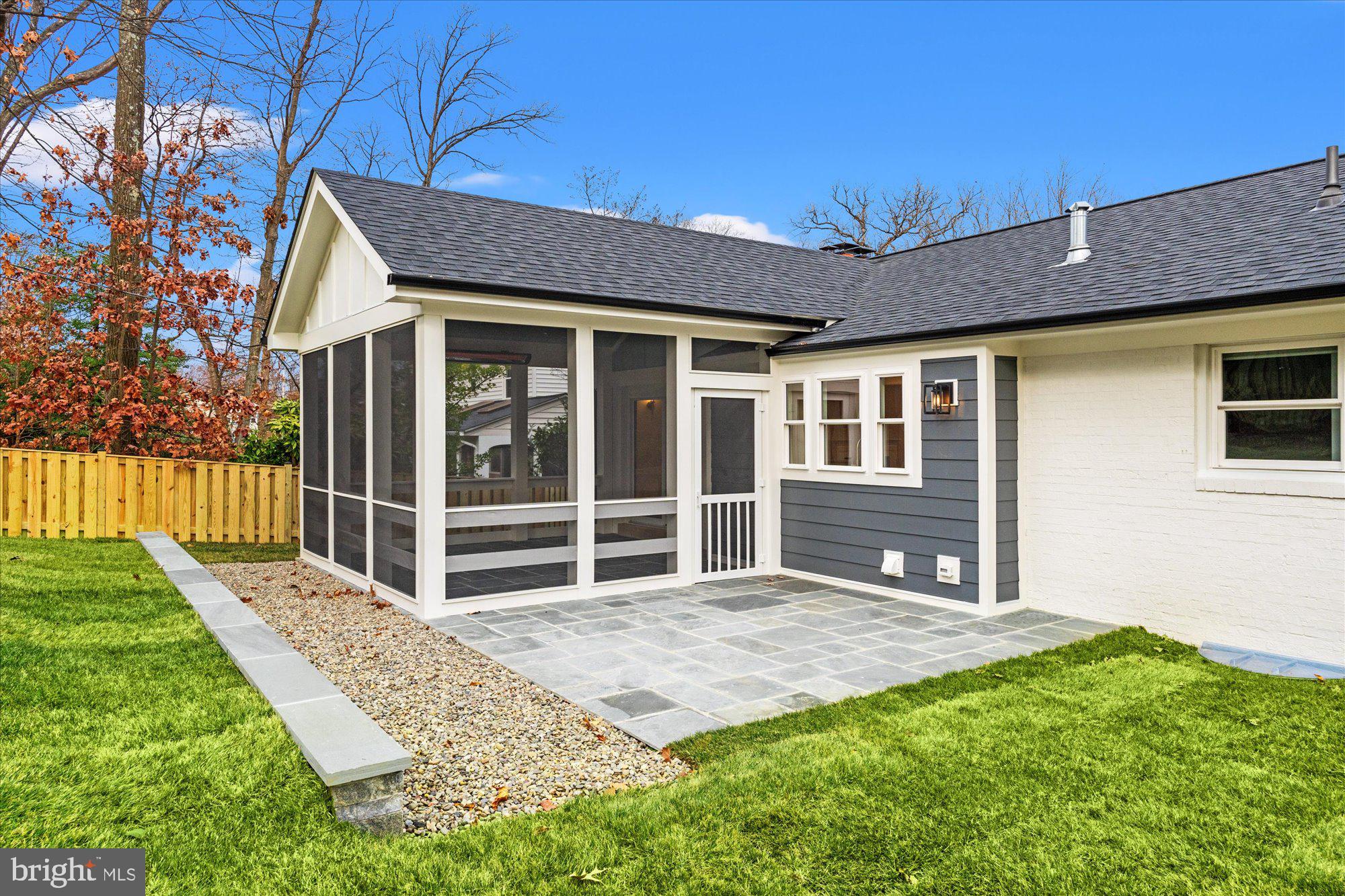 624 PULMAN PLACE