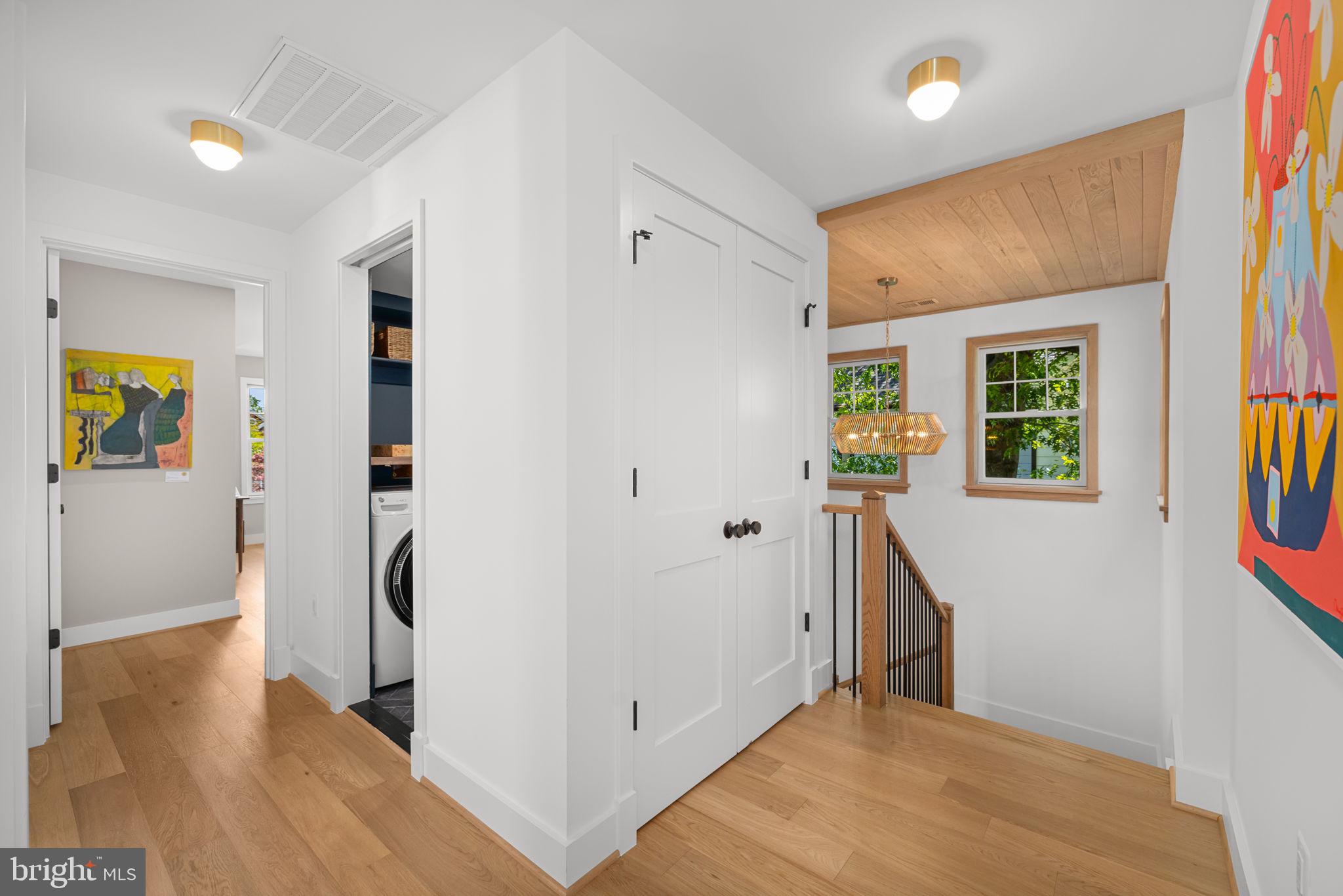 25 W WYATT AVENUE