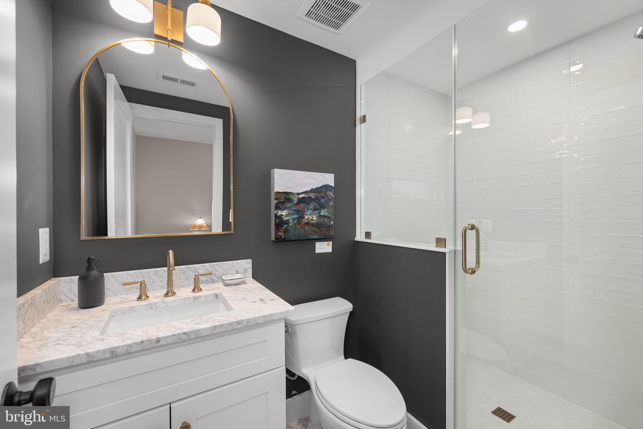 25 W WYATT AVENUE