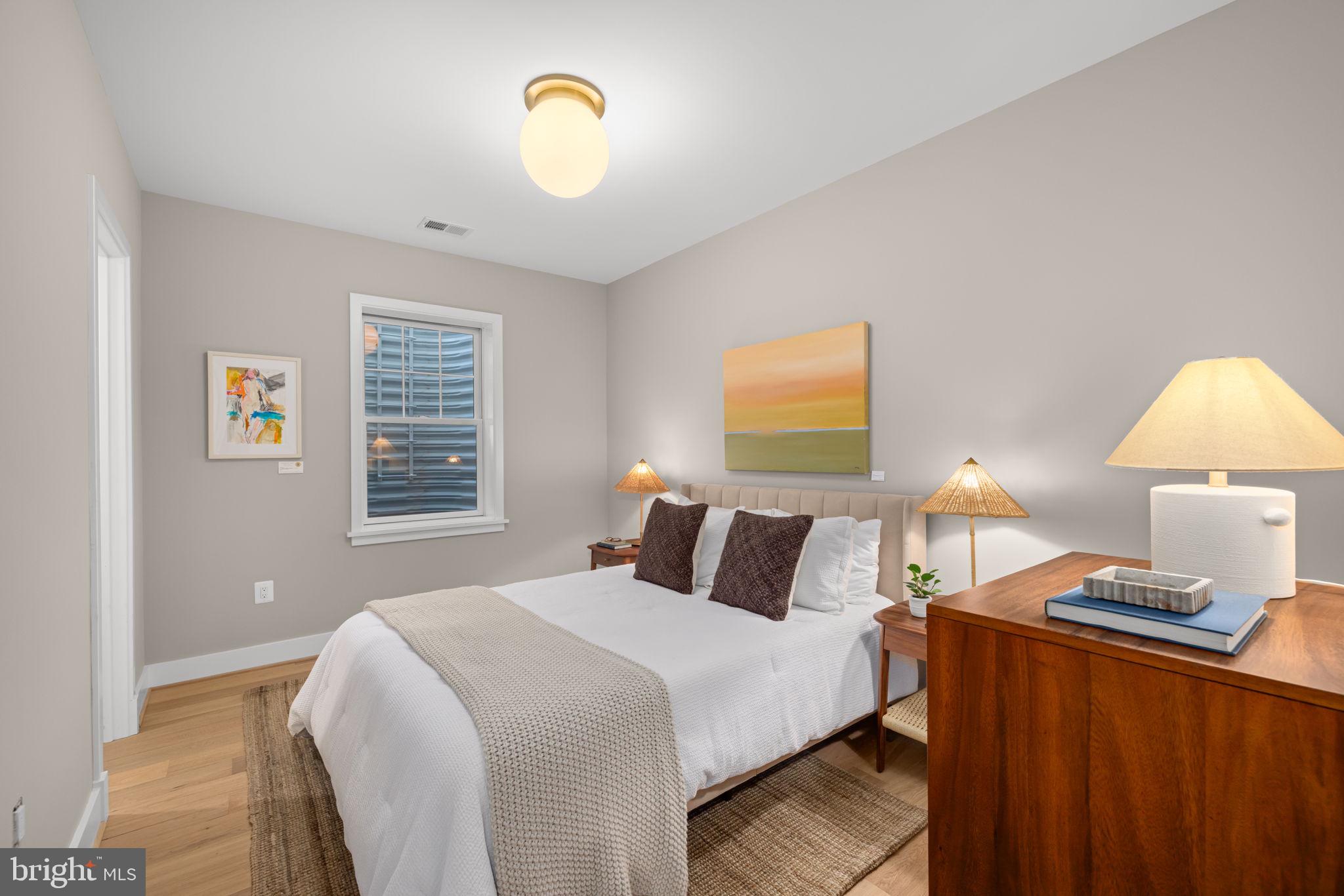 25 W WYATT AVENUE
