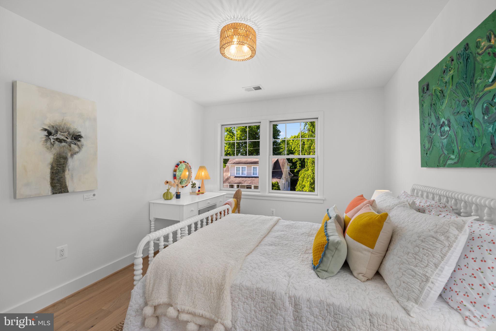 25 W WYATT AVENUE