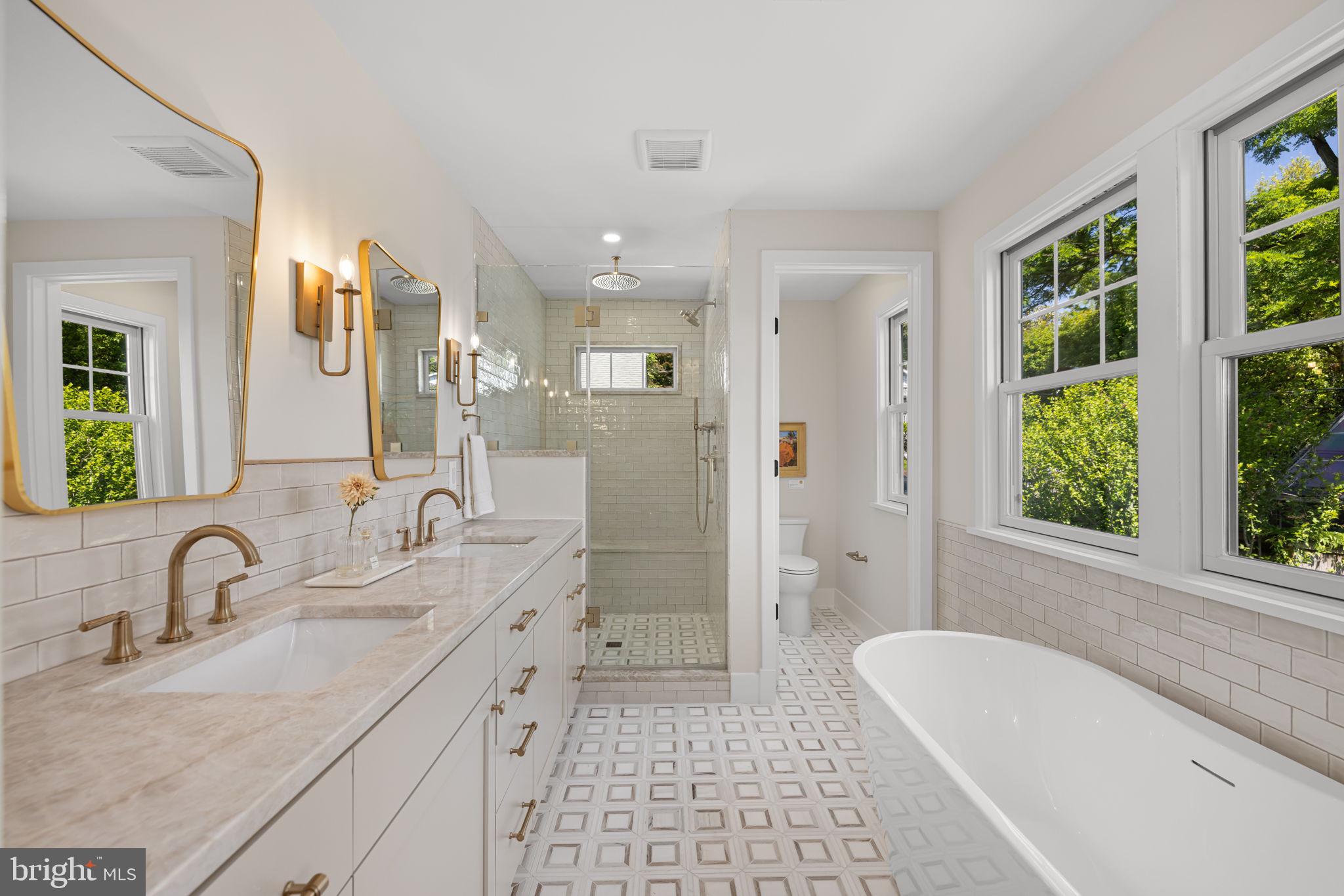 25 W WYATT AVENUE